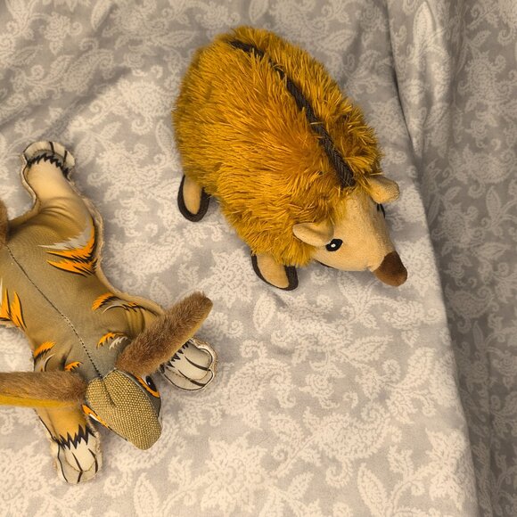 NEW WITHOUT TAGS 2 Happy Tails 9" critters, hare & groundhog - Picture 4 of 7